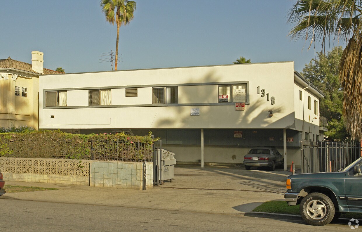 Foto principal - 1318 S Gramercy Pl