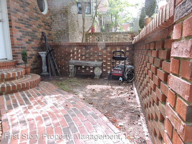 Building Photo - 714 E Jefferson St
