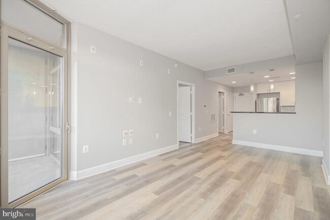 Building Photo - 3600 S Glebe Rd