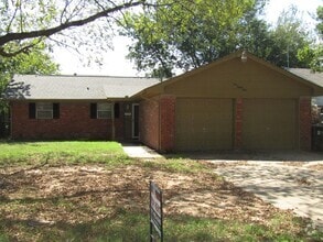 Building Photo - 989 Barkley Cir