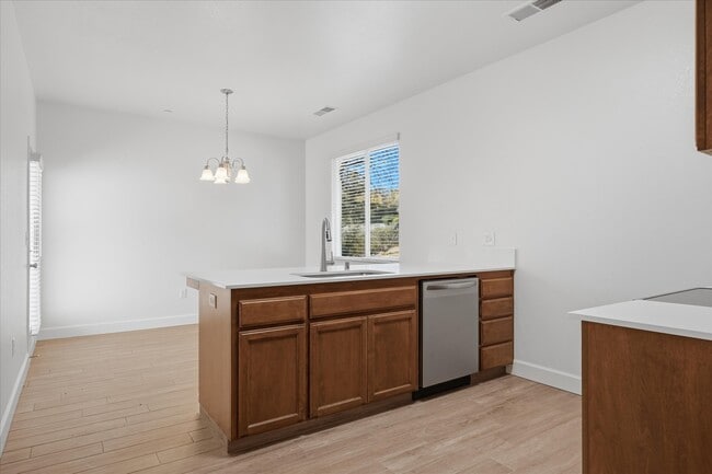 Building Photo - 40519 Bollinger Pl