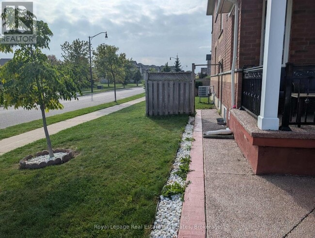 Building Photo - 36 Spicebush Terrace