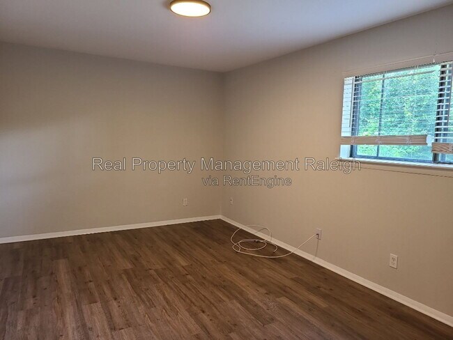 Building Photo - 1004 Sandlin Pl