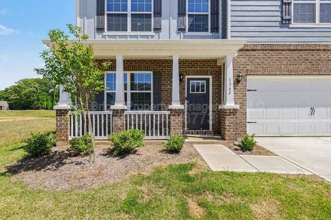 Foto del edificio - 1362 Secrest Cmns Dr