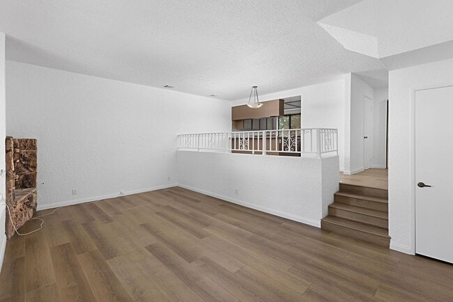 Foto del edificio - 697 E California Blvd