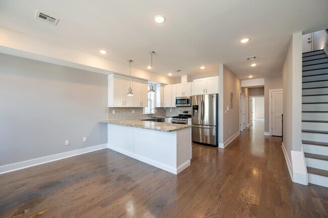 Foto del edificio - 313 Winfield Ave