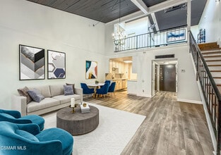 Building Photo - 5460 White Oak Ave