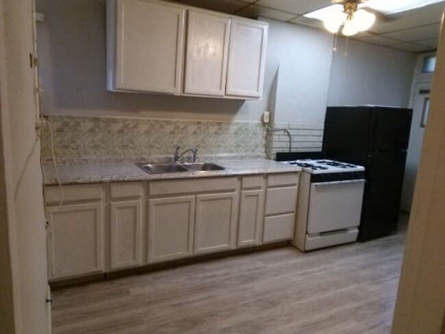 Building Photo - 4650 Pope Ave