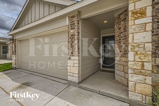 Foto del edificio - 1204 Treehouse Ln