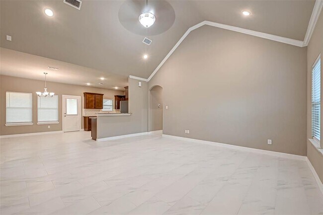 Foto del edificio - 421 N Amherst Dr