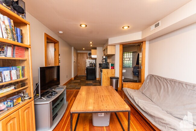 Foto del edificio - 2711 N Lawndale Ave