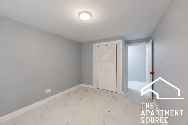 Foto del edificio - 2754 W North Shore Ave