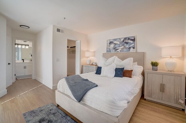 El dormitorio de Jax, Nashville, TN - The Jax