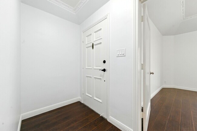 Foto del edificio - 2145 32nd Ave