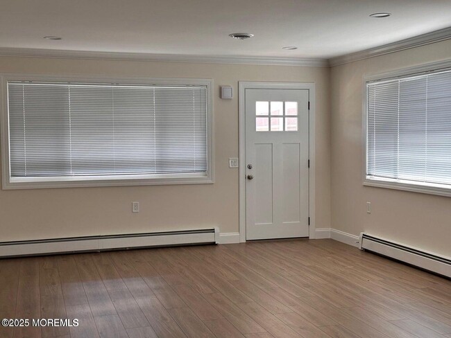 Building Photo - 7 Carlsbad Dr