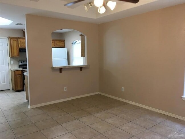 Building Photo - 3110 E Diamondhead Ave