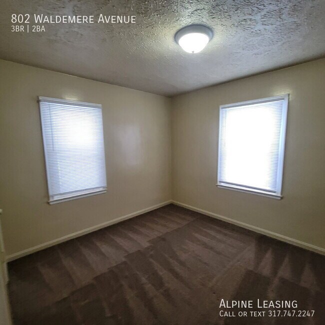 Foto del edificio - 802 Waldemere Ave