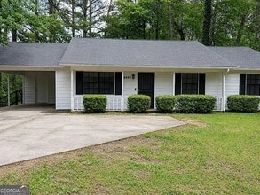 Building Photo - 6454 W Fayetteville Rd