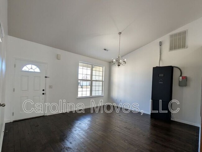 Foto del edificio - 124 Bascom Ct