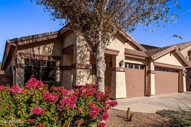 Foto del edificio - 44472 Copper Trail