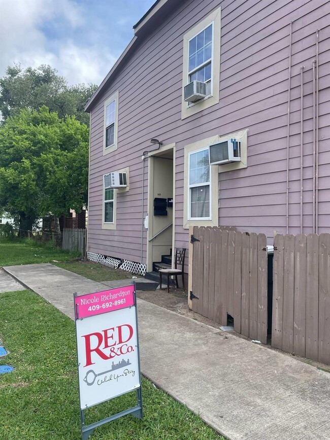 Building Photo - 3028 Avenue M Ave