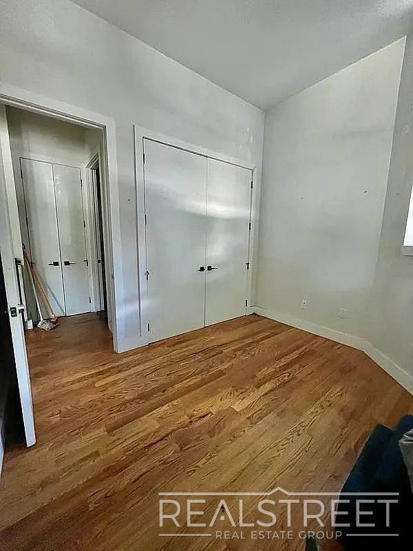 Foto del edificio - 3 Bed / 1.5 Bath Duplex | Bushwick | Brooklyn