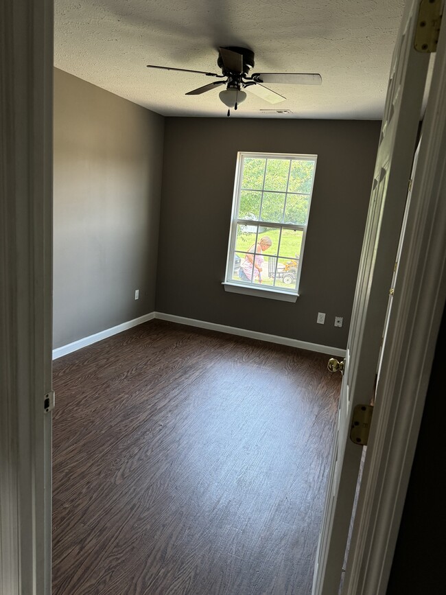 Foto del edificio - 2107 Century Ave SE