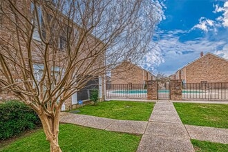 Building Photo - 4212 Belle Park Dr