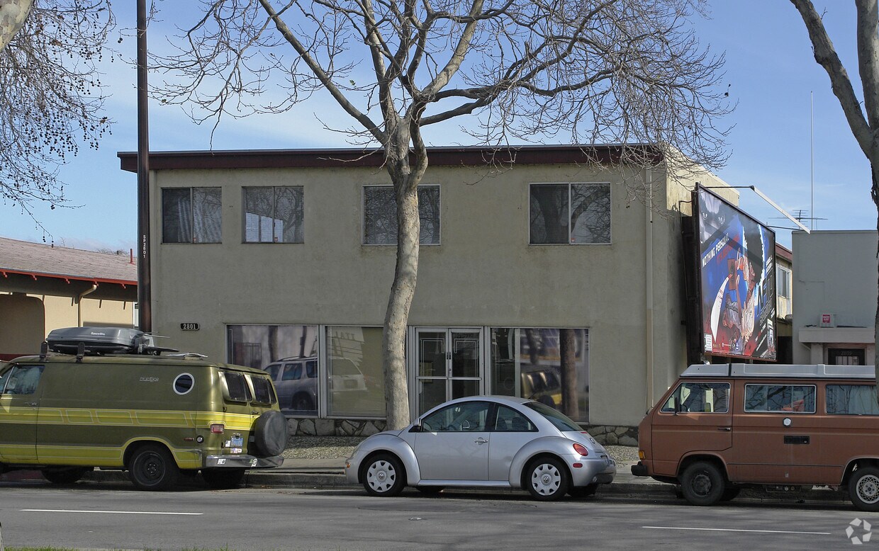 Building Photo - 2801 San Pablo Ave