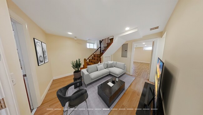 Building Photo - 124 Calumet St