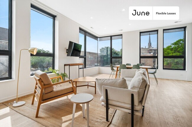 Foto del edificio - 2122 S Hoyne Ave