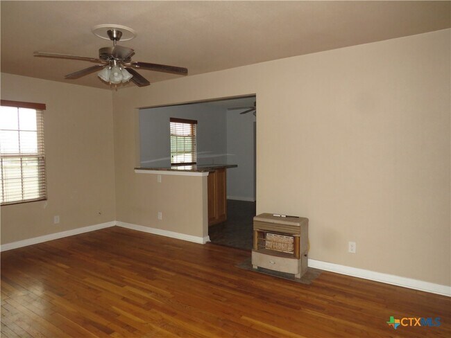 Foto del edificio - 2116 W Avenue D