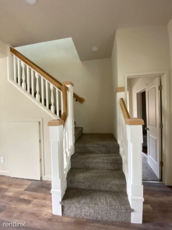 Building Photo - 2 br, 2 bath House - 507 Mt. Hood St.