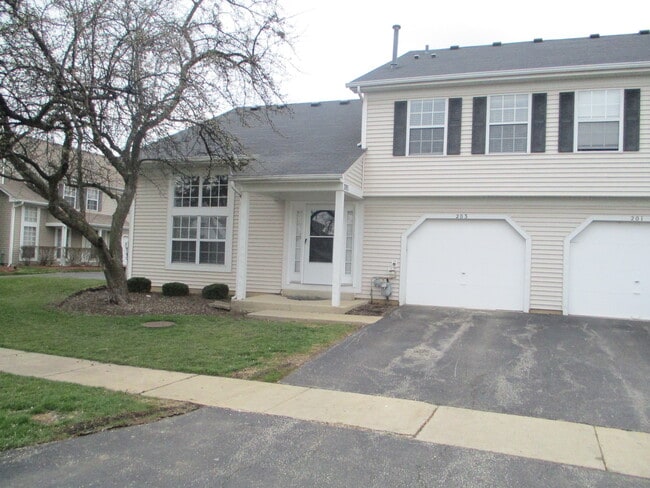 Building Photo - 203 Teak Ln