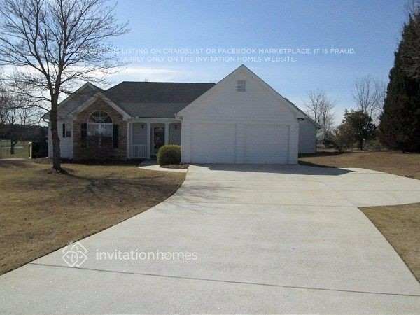 Building Photo - 2695 Archer Way