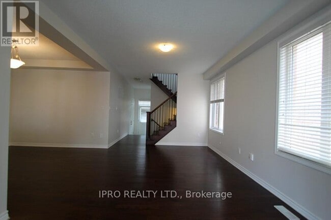 Building Photo - 335 Emmett Landing