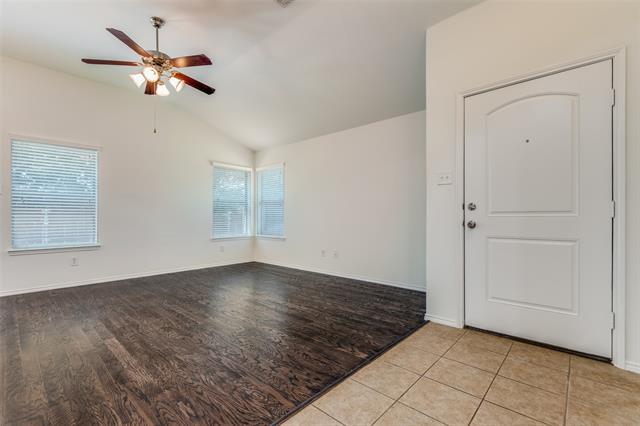 Building Photo - 1013 Lucy Ln