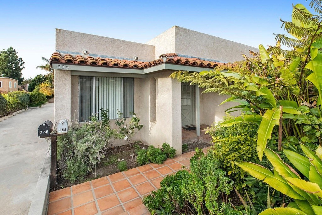 Foto principal - 855 Holly Ave