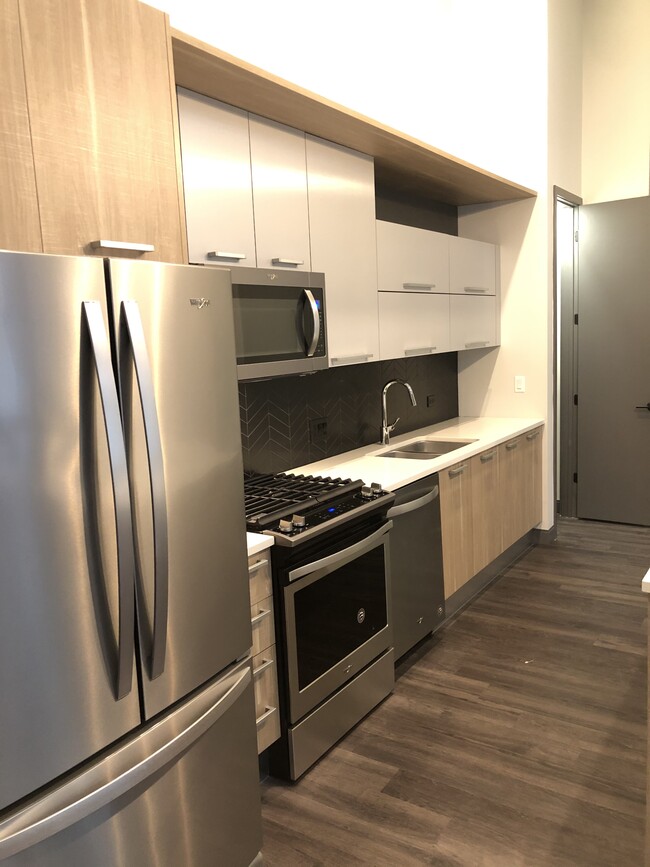 Kitchen - 105 W Madison St
