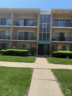 Building Photo - 10314 S Komensky Ave