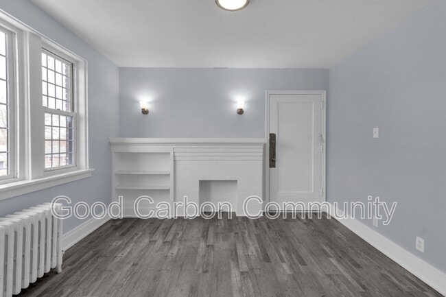 Building Photo - 12 E Depew Ave