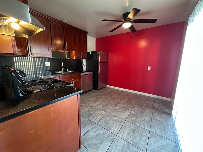 Building Photo - 3685 Cape Cod Ct