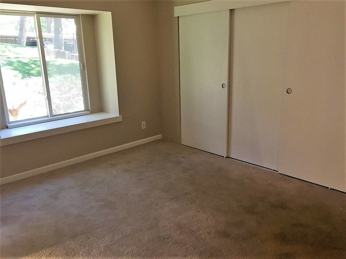 Foto principal - 2525 S Dayton Way