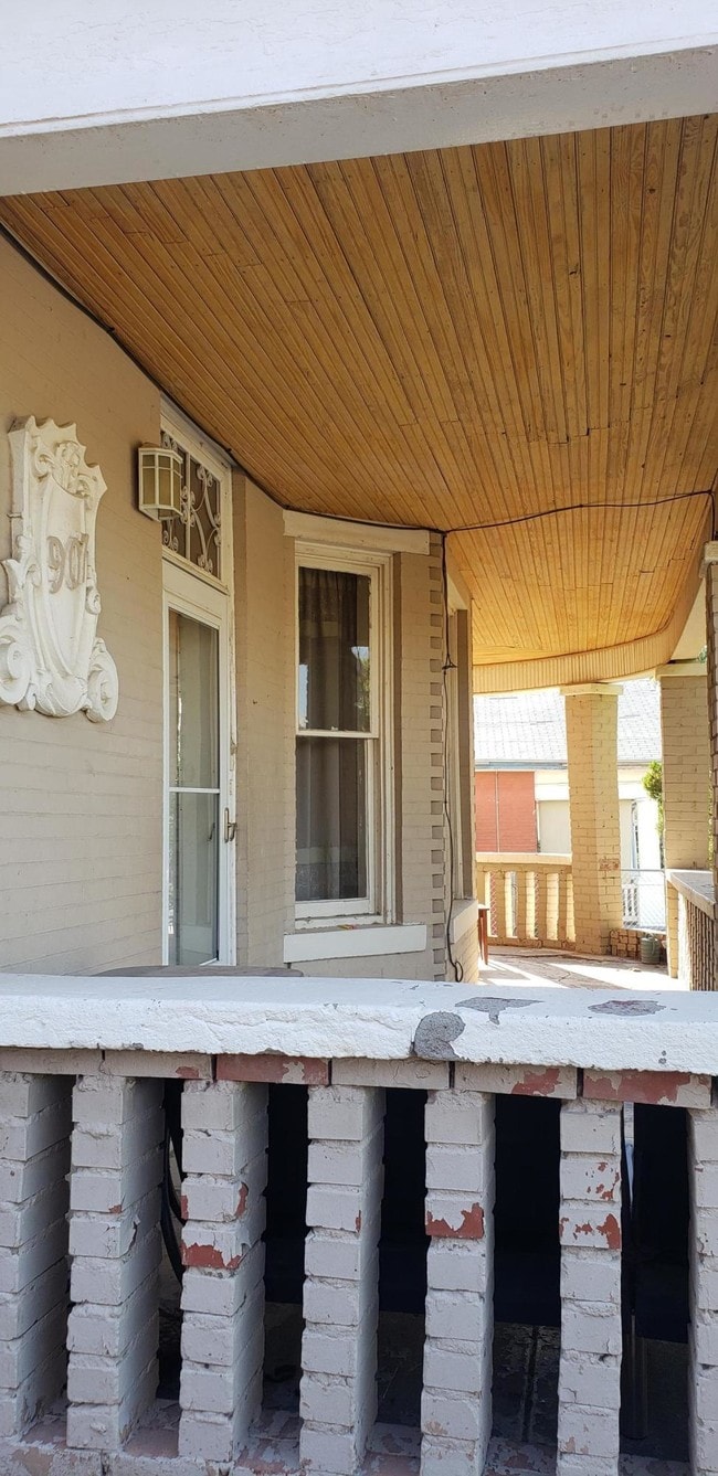Building Photo - 907 Upson Dr
