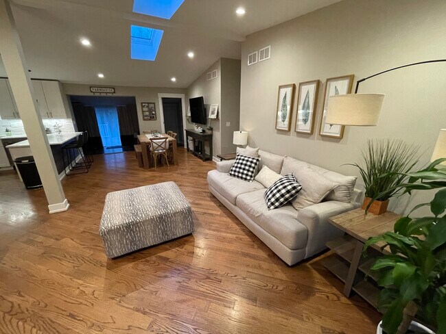 Foto del edificio - 2 W Ridge Ave