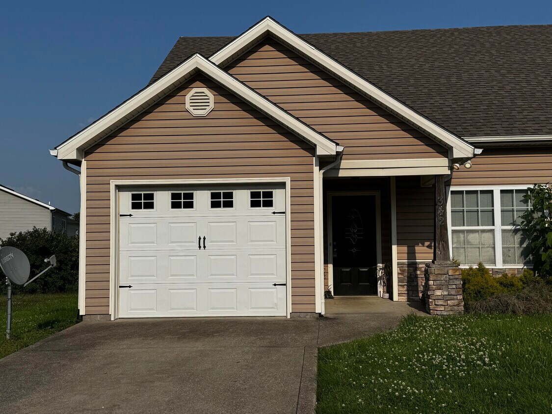 Primary Photo - 342 Walnut Creek Dr