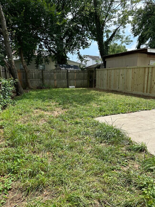 Building Photo - 5628 7th Rd S