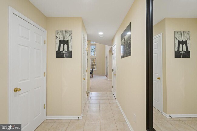 Building Photo - 3334 Woodland Cir