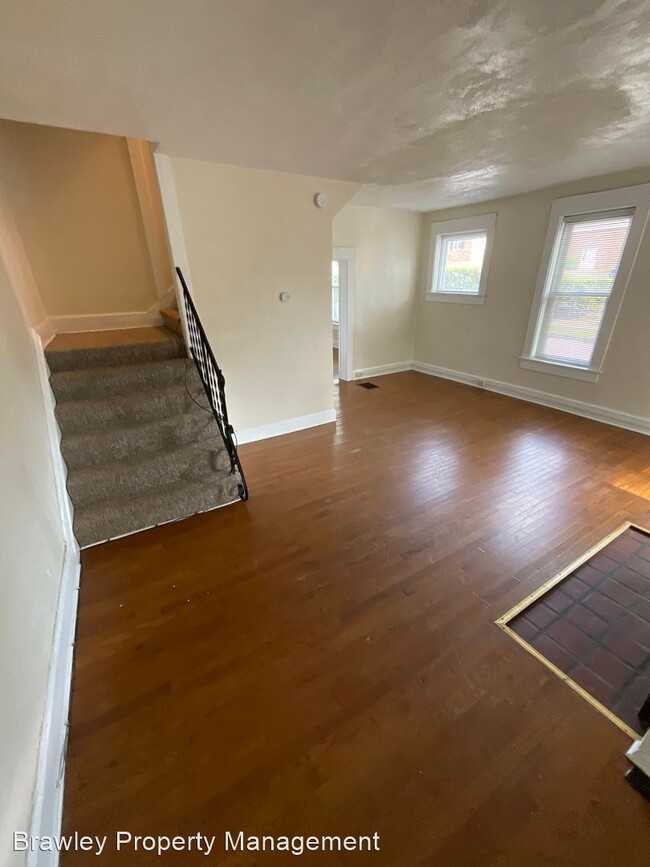 Building Photo - 4 br, 2 bath House - 323 N. Grant St