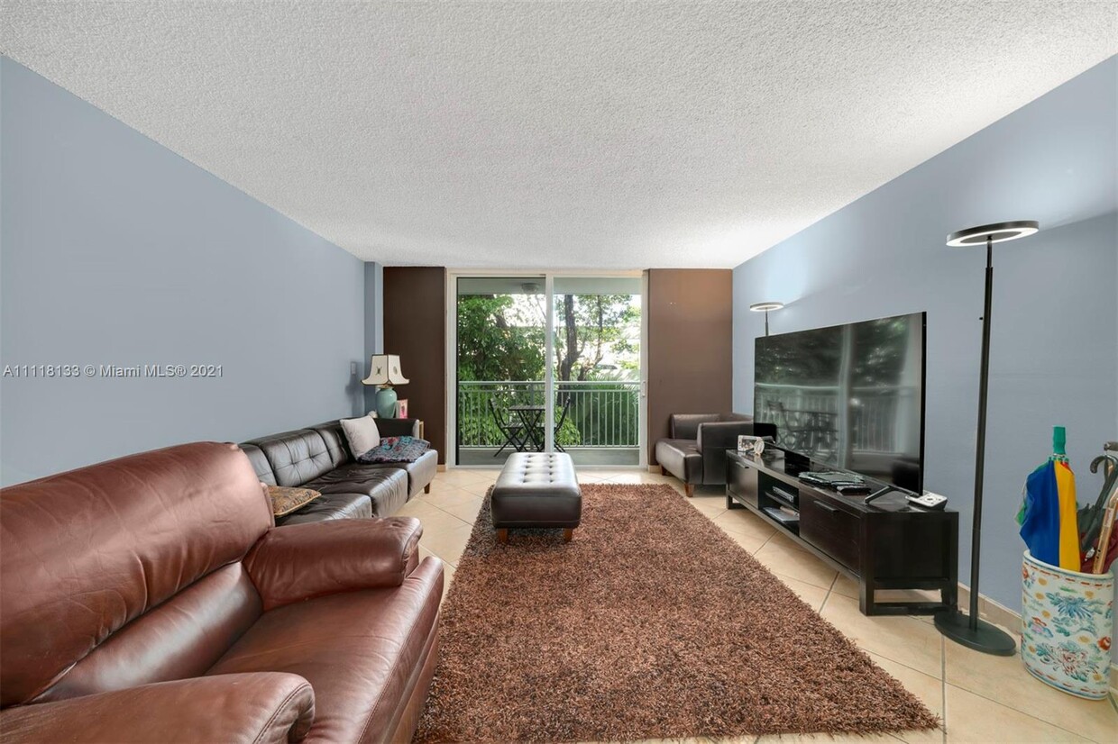 Primary Photo - 1666 West Ave